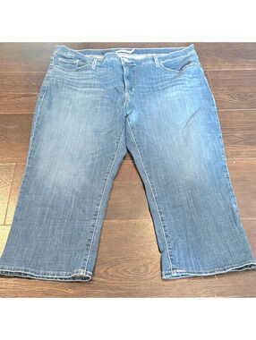 Levi’s 311 Shaping Skinny Capri Jeans Women’s Size 20W 1479